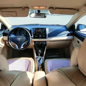 Toyota Yaris 2013