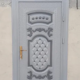 ️ Daşky Demir Gapy ️