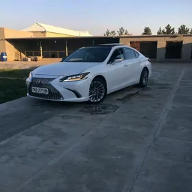 Lexus ES 350 2019