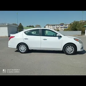 Nissan Versa 2019