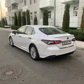 Toyota Camry 2022