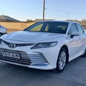 Toyota Camry 2020