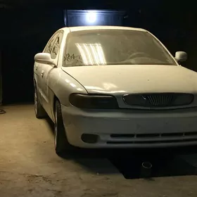 Daewoo Nubira 1998