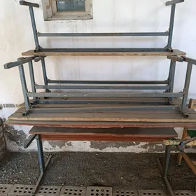 стол и скамейки