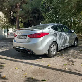 Hyundai Elantra 2013