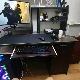 Офисный стол