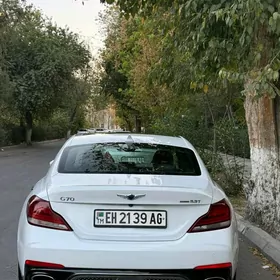 Genesis G70 2020