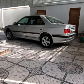 Peugeot 405 2015
