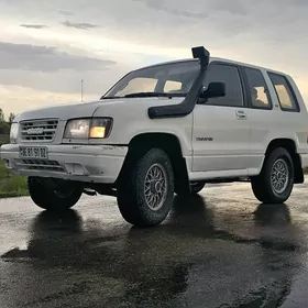 Isuzu Trooper 2000