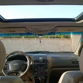 Infiniti I30 2001