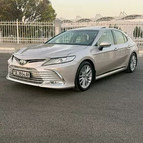 Toyota Camry 2018