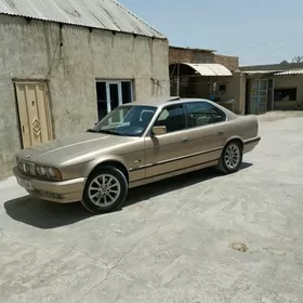 BMW 525 1988