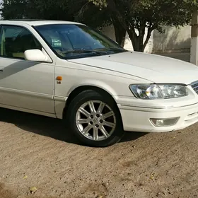 Toyota Camry 2000