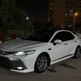 Toyota Camry 2022