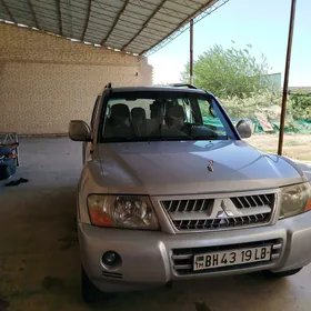 Mitsubishi Pajero 2006