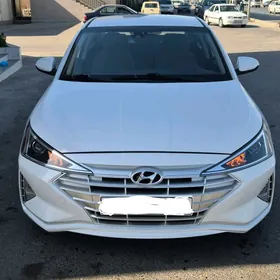 Hyundai Elantra 2020