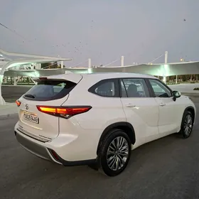Toyota Highlander 2020