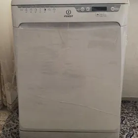 Posudomoyka Indesit