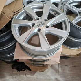Camry R16