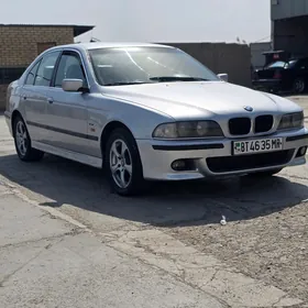 BMW E39 2000
