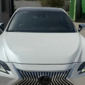 Lexus ES 350 2019
