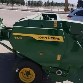 John Deere 2023