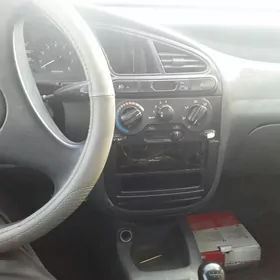 Daewoo Lanos 1998