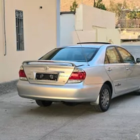Toyota Camry 2004