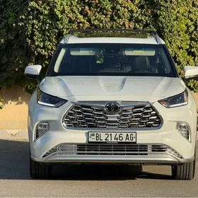 Toyota Highlander 2022