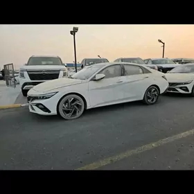 Hyundai Elantra GT 2025