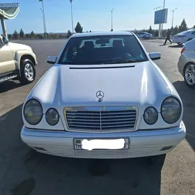 Mercedes-Benz E320 1997