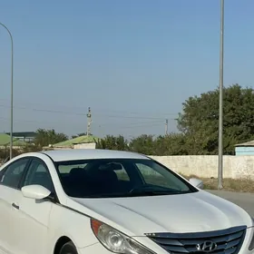 Hyundai Sonata 2011