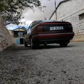 Opel Vectra 1990