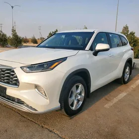 Toyota Highlander 2021