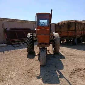 MTZ T-28 2002