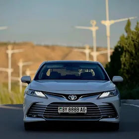 Toyota Camry 2019