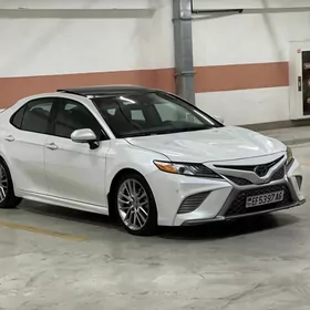 Toyota Camry 2018