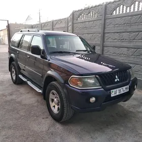 Mitsubishi Montero Sport 2002