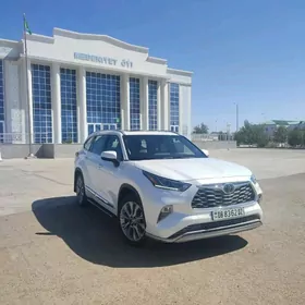 Toyota Highlander 2020