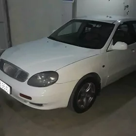 Daewoo Leganza 1999