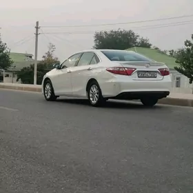 Toyota Camry 2017