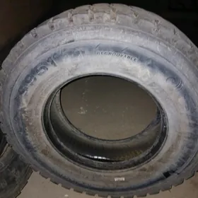 ULY teker315/80R.22.05