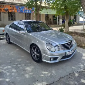 Mercedes-Benz E320 2002