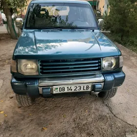Mitsubishi Montero 1995
