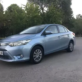 Toyota Yaris 2014