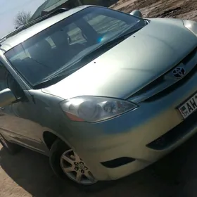 Toyota Sienna 2008