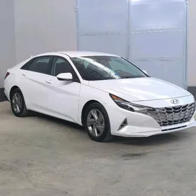 Hyundai Elantra 2022