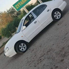 Daewoo Leganza 1998