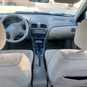 Nissan Sunny 2008