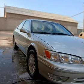 Toyota Camry 2000